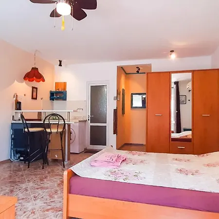 La Piccola Porta, равда, българия Apartamento