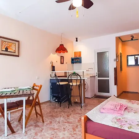 Apartamento La Piccola Porta, равда, българия